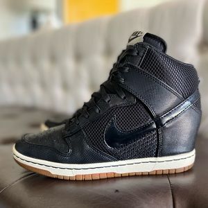 Great Condition! Nike High Sky High